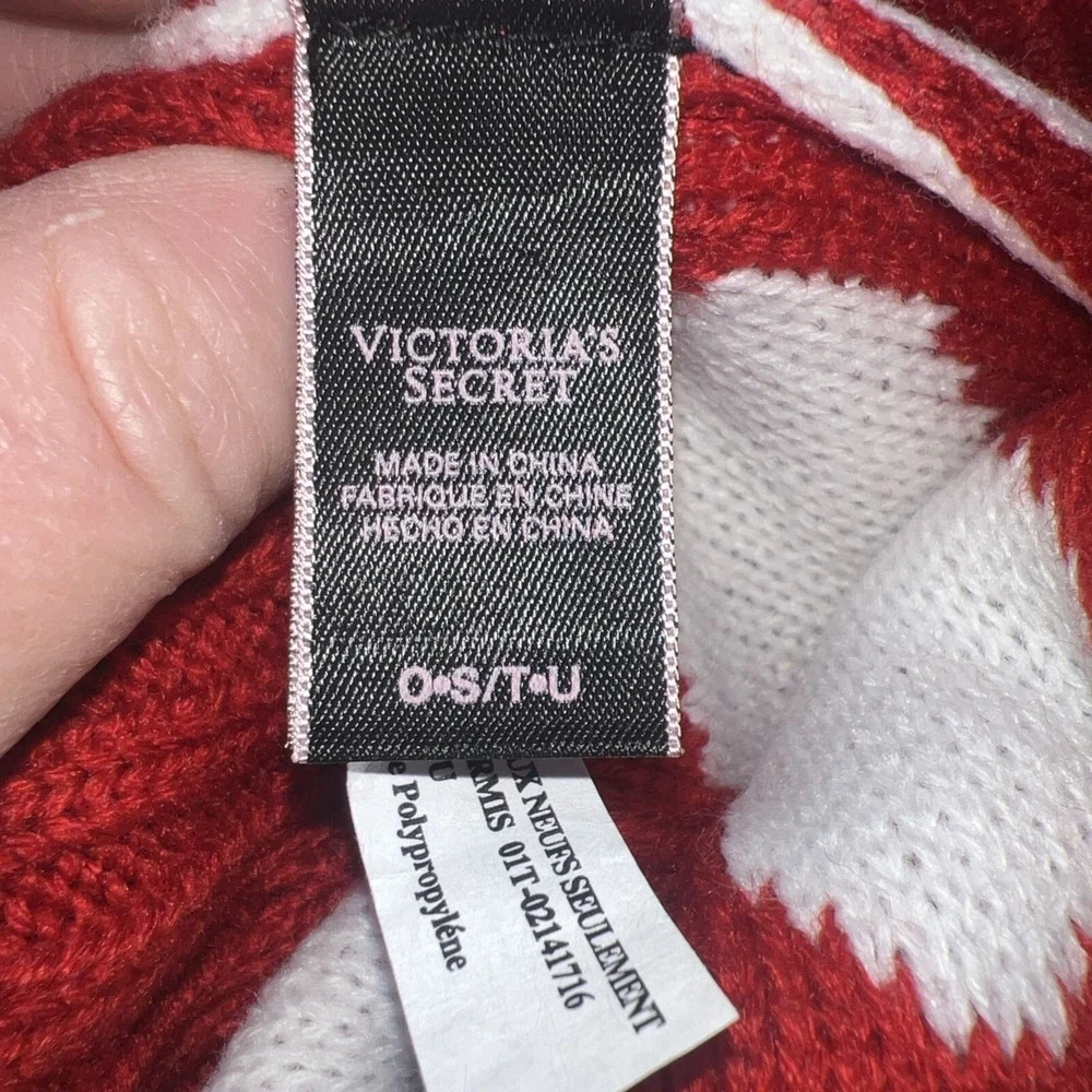Victoria's Secret Knit Beanie Hat Pom Pom One Size Red White Hearts